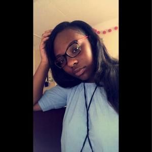 Meet your Posher, Makayla