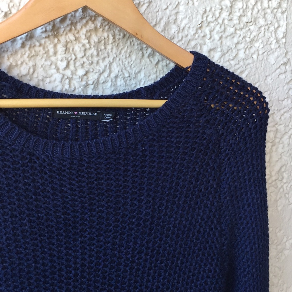 Brandy Melville OS Navy knit long sleeved sweater