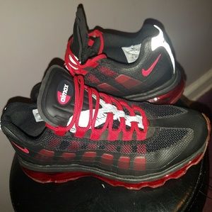Nike AirMax (Black & Red)