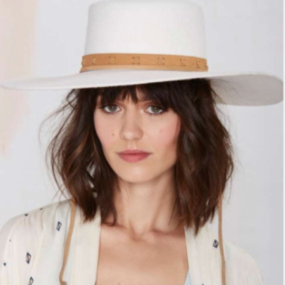 Brixton Vega Hat in Cream