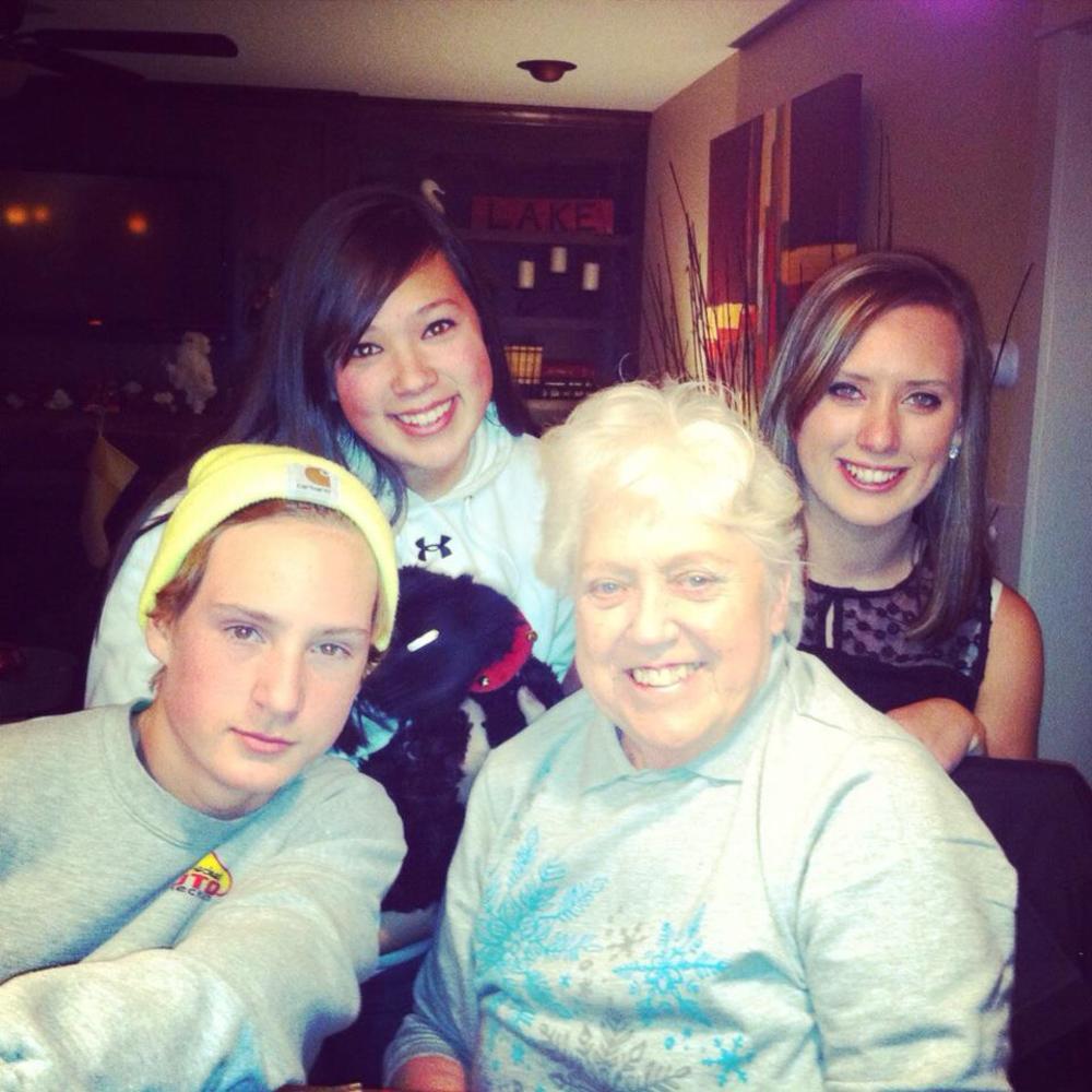 Meet your Posher, Kayla