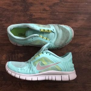 Nike free runs Tiffany blue