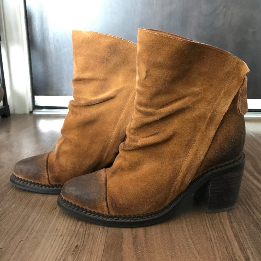 Sbicca Millie Tan Suede Ankle Boot