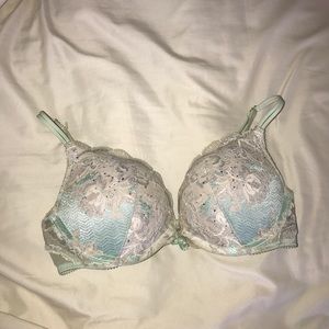 Victoria's Secret Add 2 cups bra