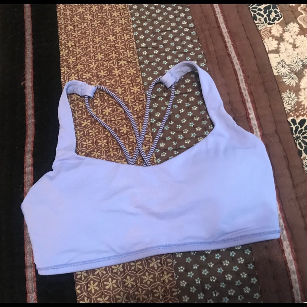 Lululemon Free To Be Bra- Lullaby/Stripe  size 4