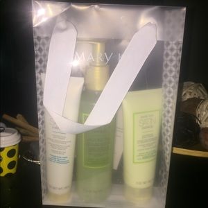 White Tea & Citrus Satin Hands® Pampering Set