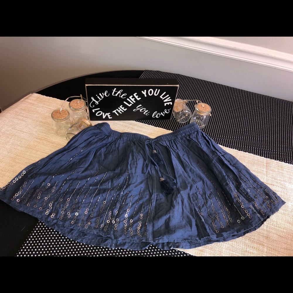 5/$25 Sz Small AEO Skirt w/ Bead Work