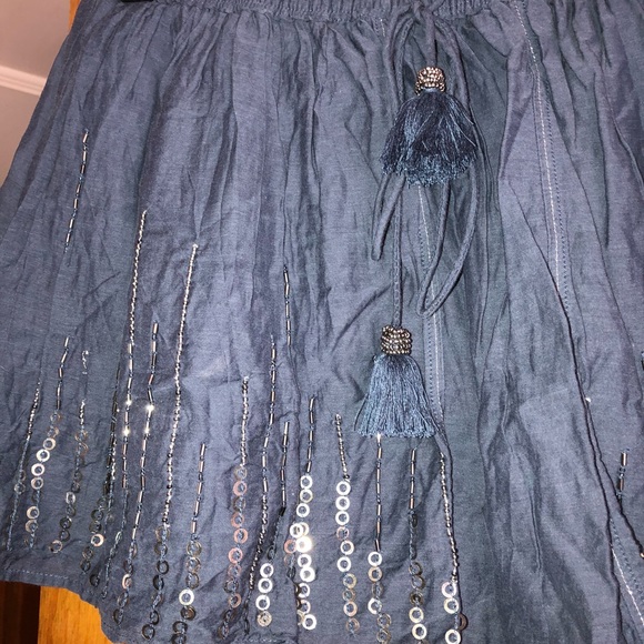 5/$25 Sz Small AEO Skirt w/ Bead Work - Picture 4 of 8