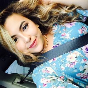 Meet your Posher, Celina