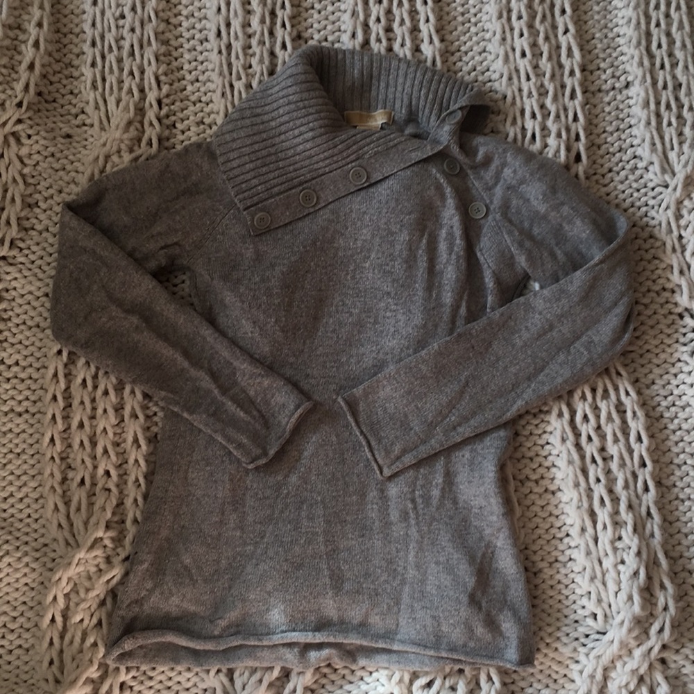 MICHAEL KORS BUTTON UP NECK DETAIL SWEATER