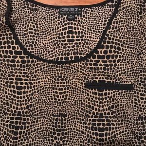Size 2 forever 21 plus top