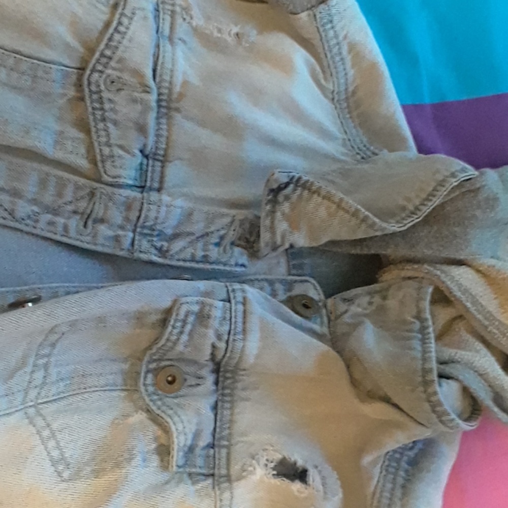 Jean jacket - Picture 2 of 3