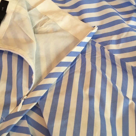 NWT Ann Taylor blue striped fit and flare skirt - Picture 4 of 6