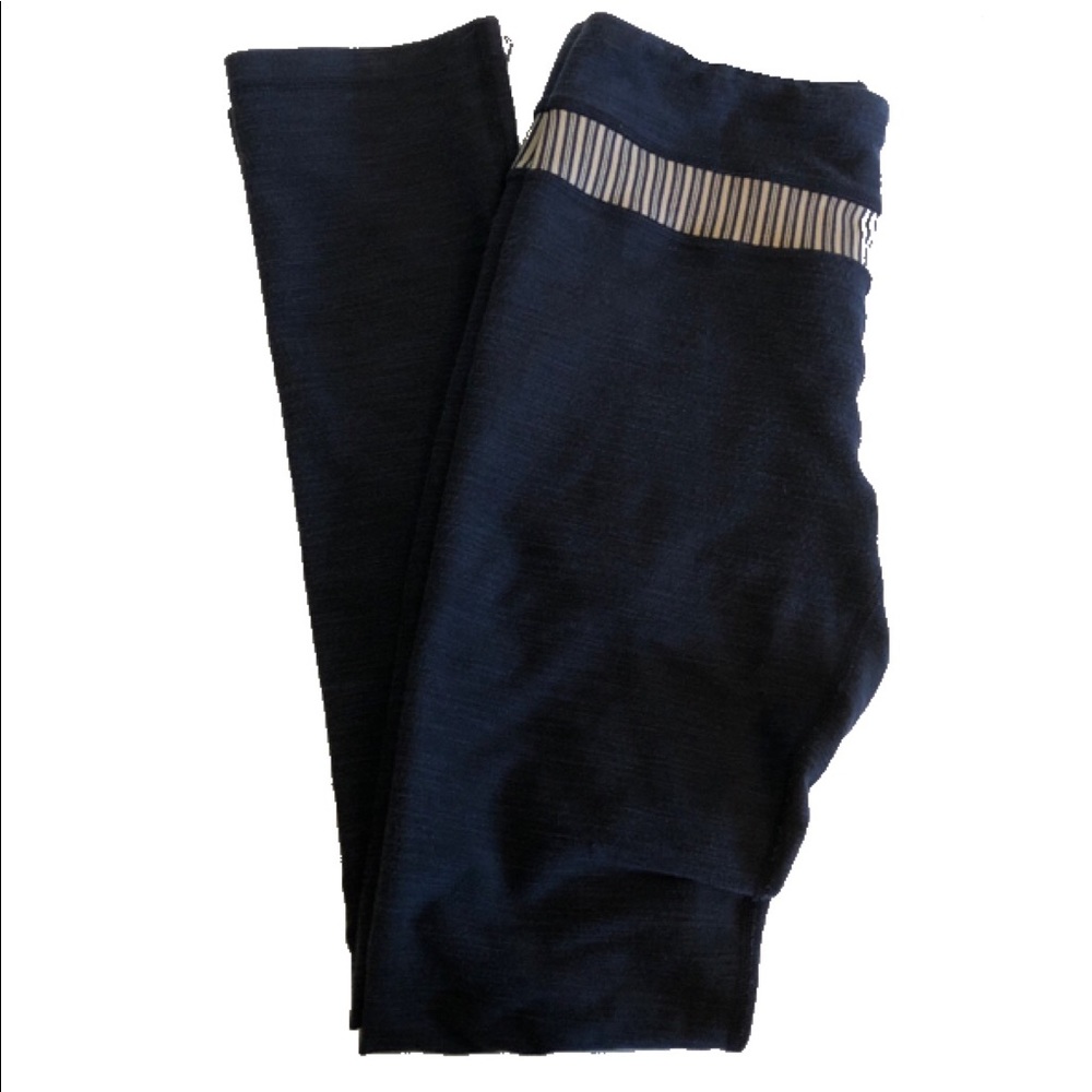 LULULEMON ATHLETICA dark blue yoga pants