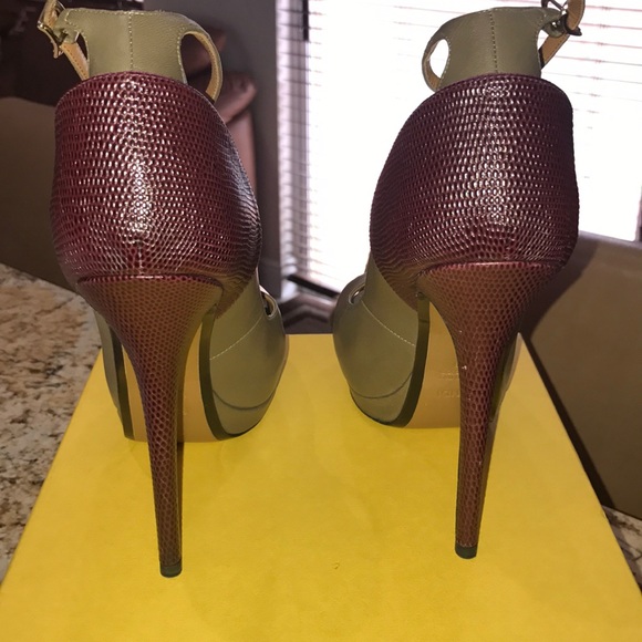 Fendi Spuntata Nappa heels - Picture 4 of 8