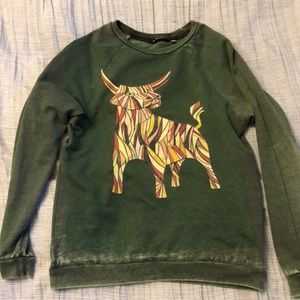 Sweatshirt