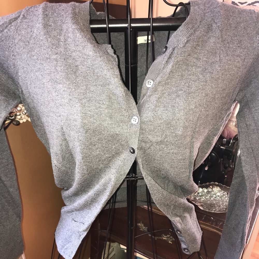 Grey cardigan