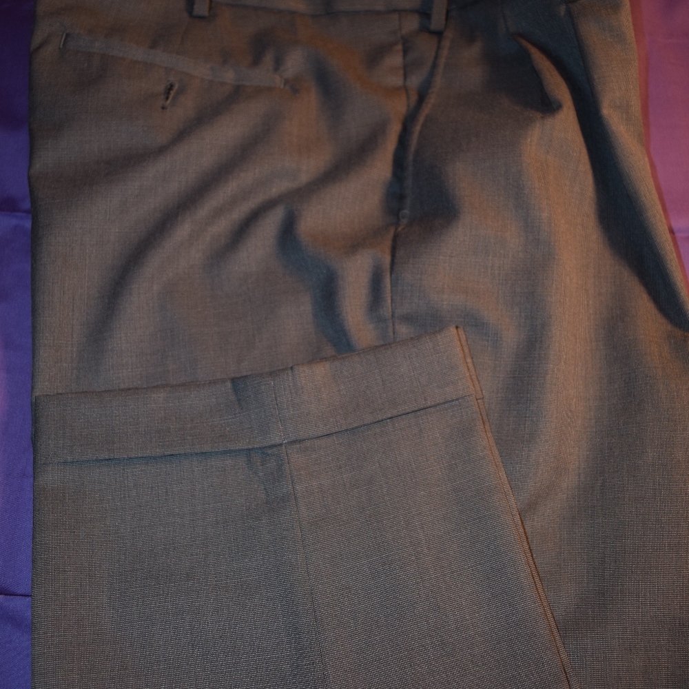 Men's VanHeusen Pleated front dress pants