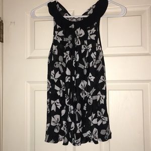 Women’s black and white dress shirt