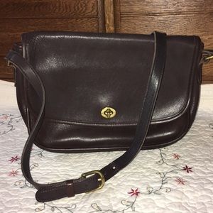 Vintage Coach city crossbody flap classic bag