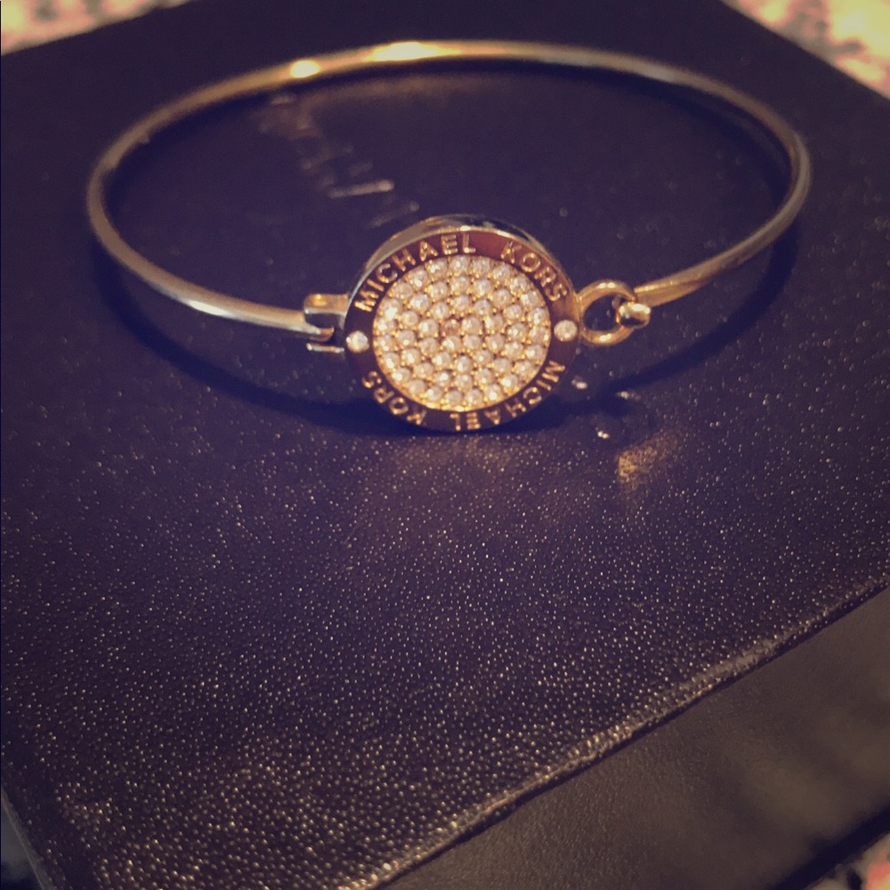 Michael Kors top tension bangle