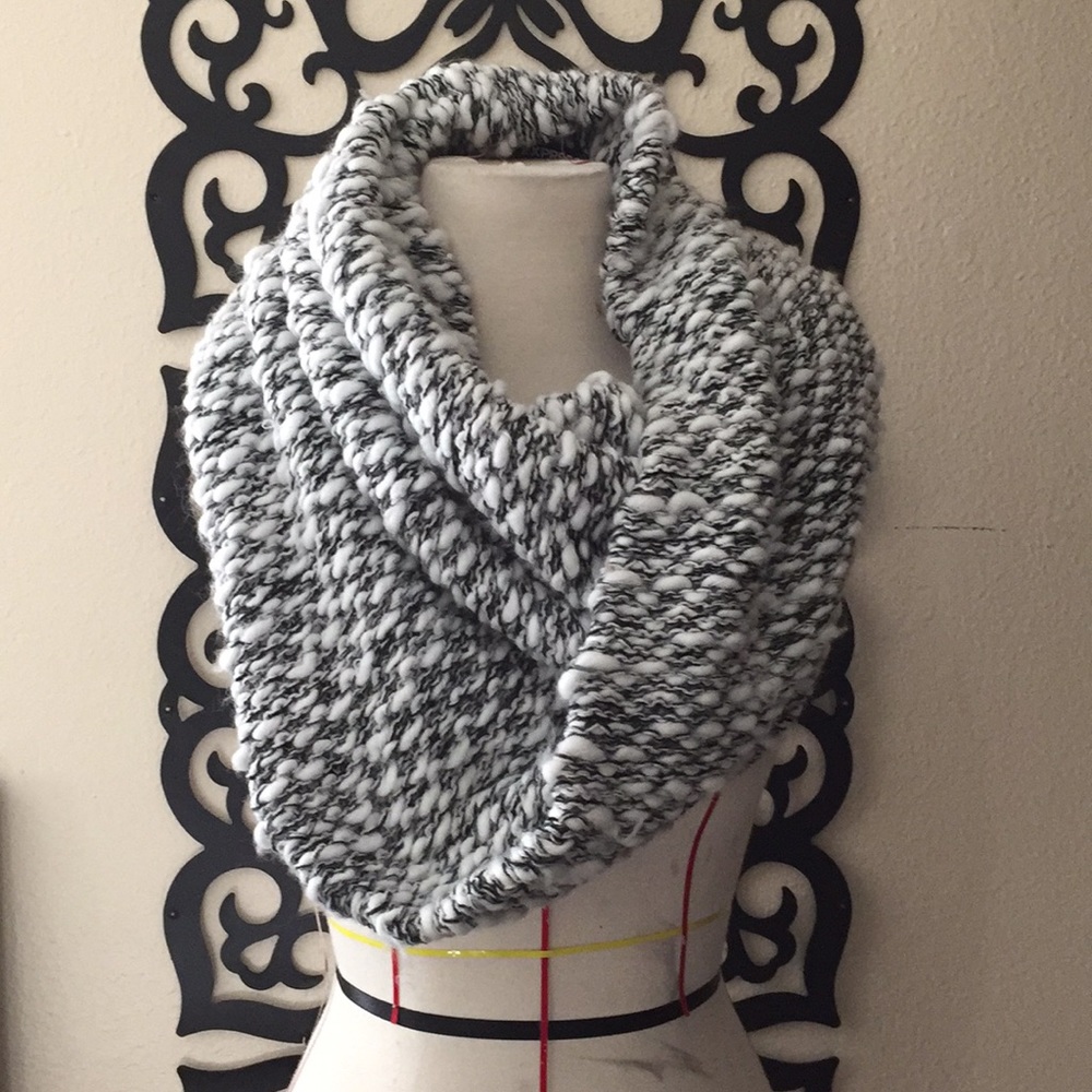 Express Black & White Infiniti Scarf