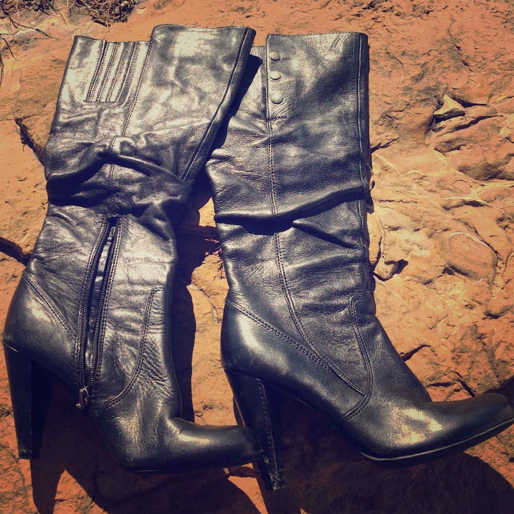 Guess black heeled boots