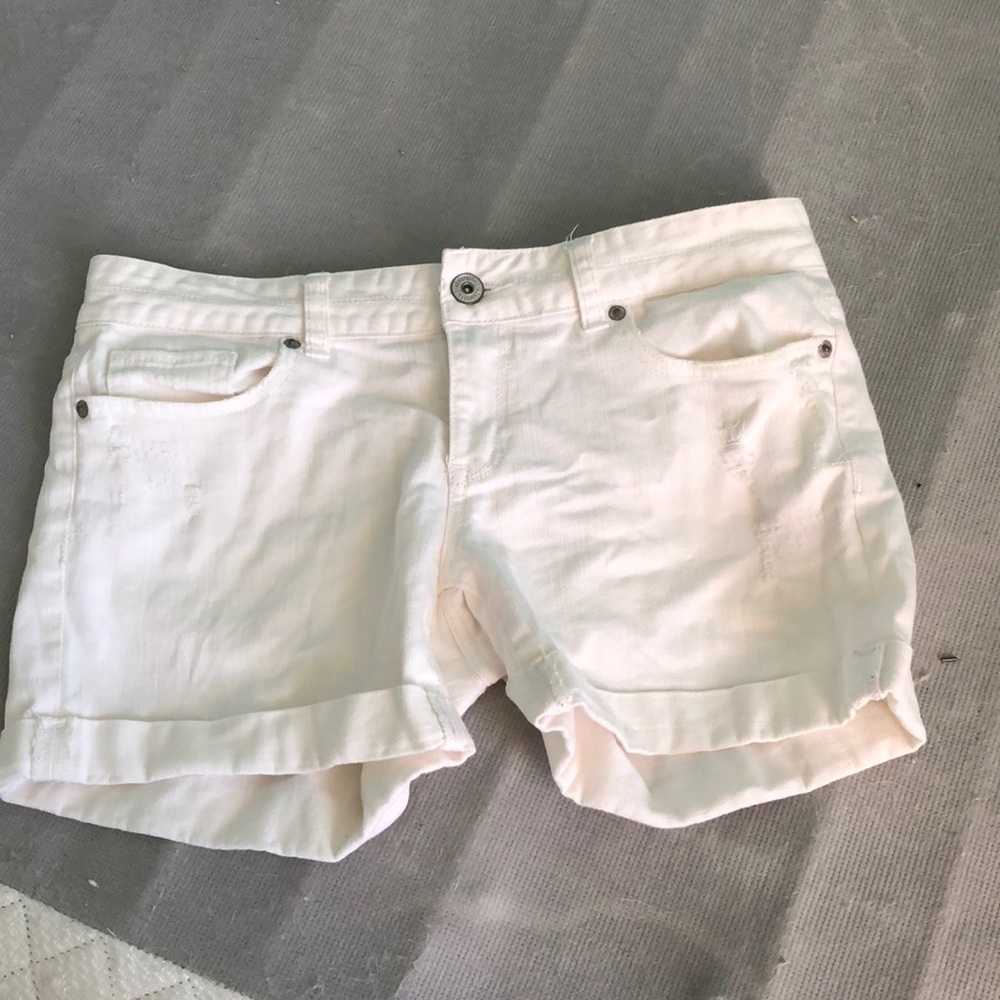 White Aeropostale jean shorts