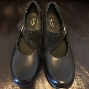 Clark’s Bendables Black Mary Jane shoes size 8.5M