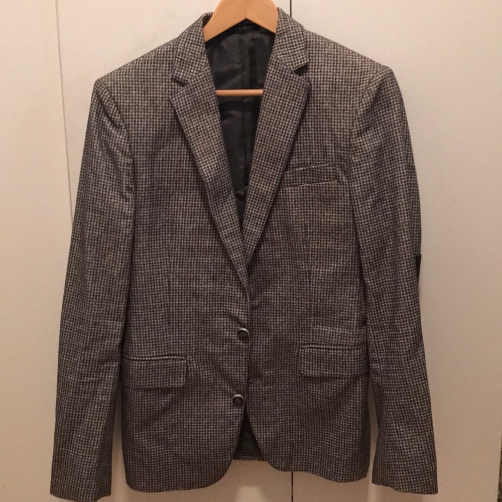 Beautiful blazer.