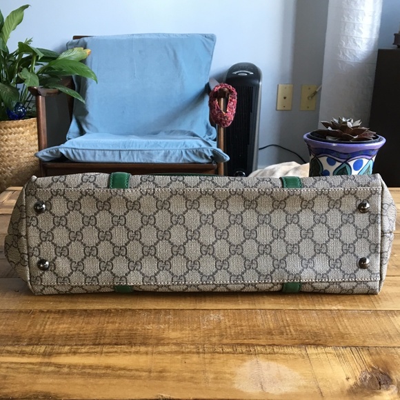 **Authentic Gucci Tote ** - Picture 4 of 8
