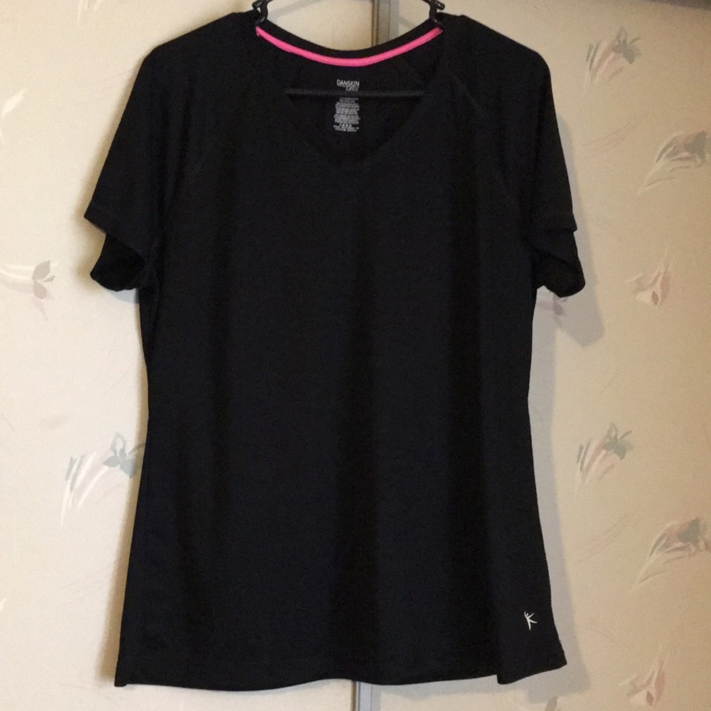 🖤Danskin Now T-shirt 🖤