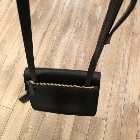 Leather Shoulder bag in black. - Picture 2 of 3