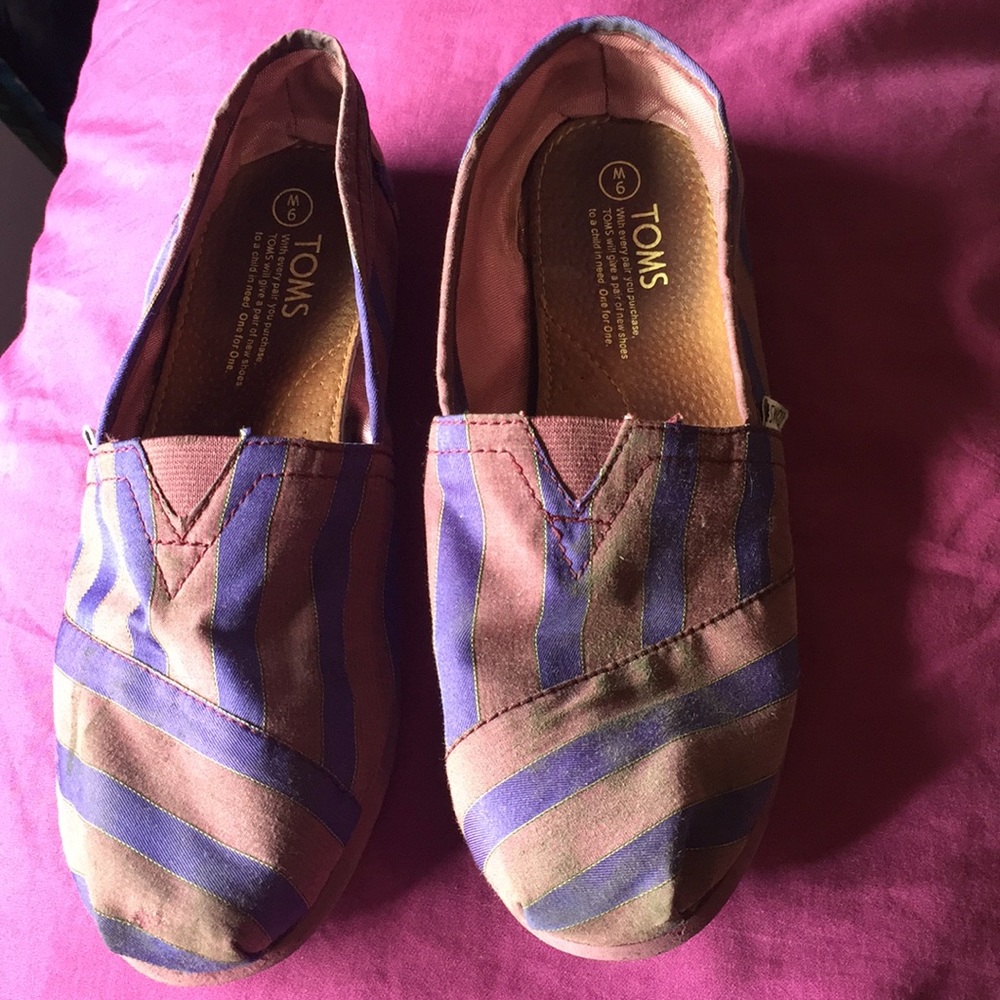 Plum Stripped Tom's