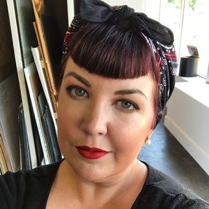 Meet your Posher, Val