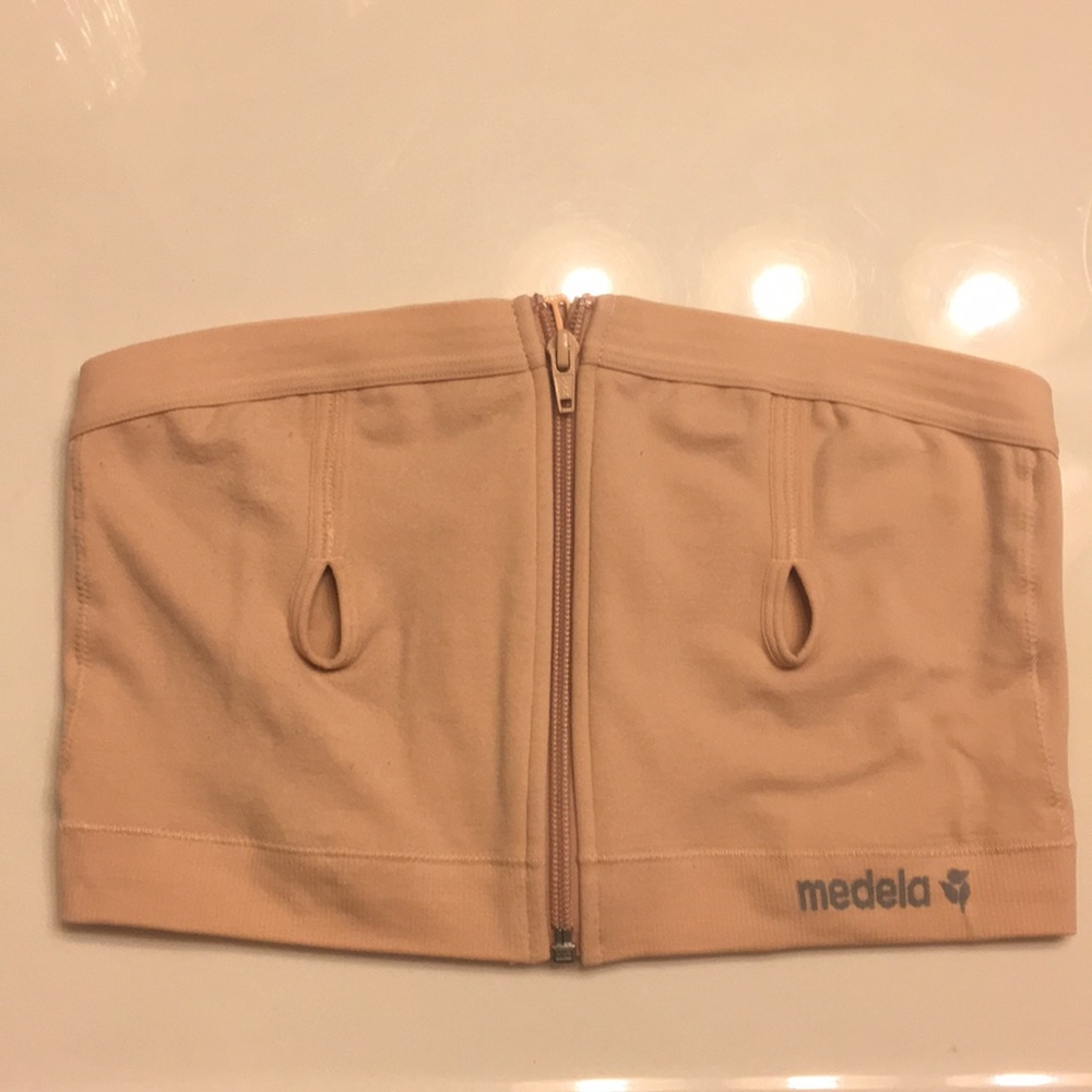 EUC Medela easy expression bustier bra size medium