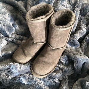 Short Grey Uggs