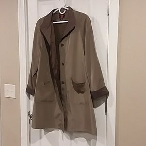 Rainjacket with zipout lining