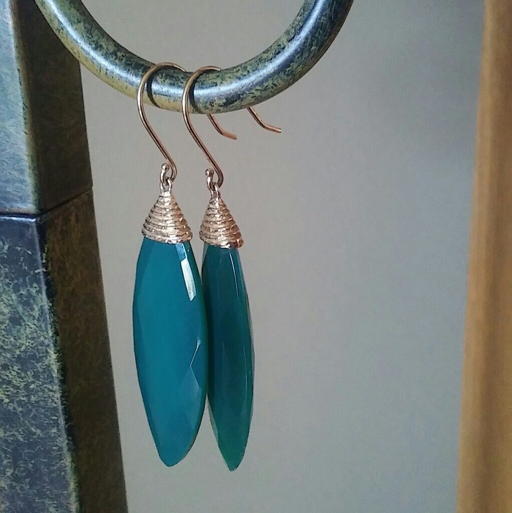 Natural green stone earrings in gold technibond