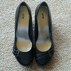 Apt. 9 black wedge shoe size 8.5