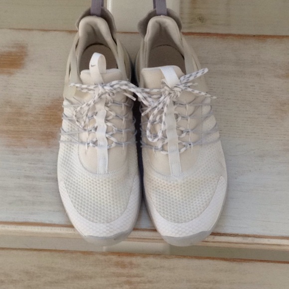 Nike sneakers - Picture 1 of 2