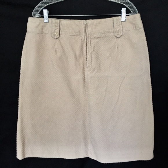 H&M Lt Taupe Corduroy Skirt - Picture 3 of 3