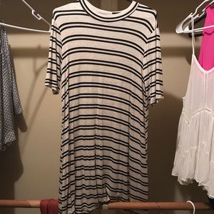 Black and cream stripped dress