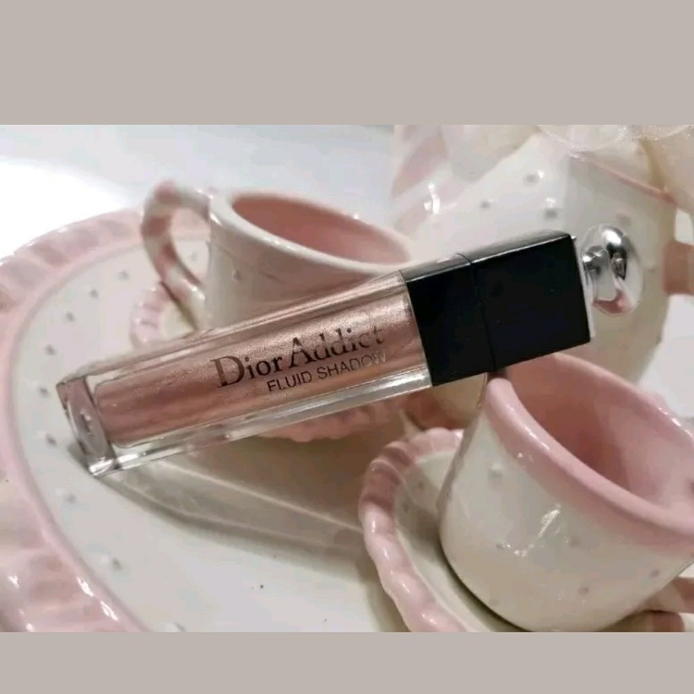 Dior Addict Fluid Shadow Rose Gold Pink Eyeshadow