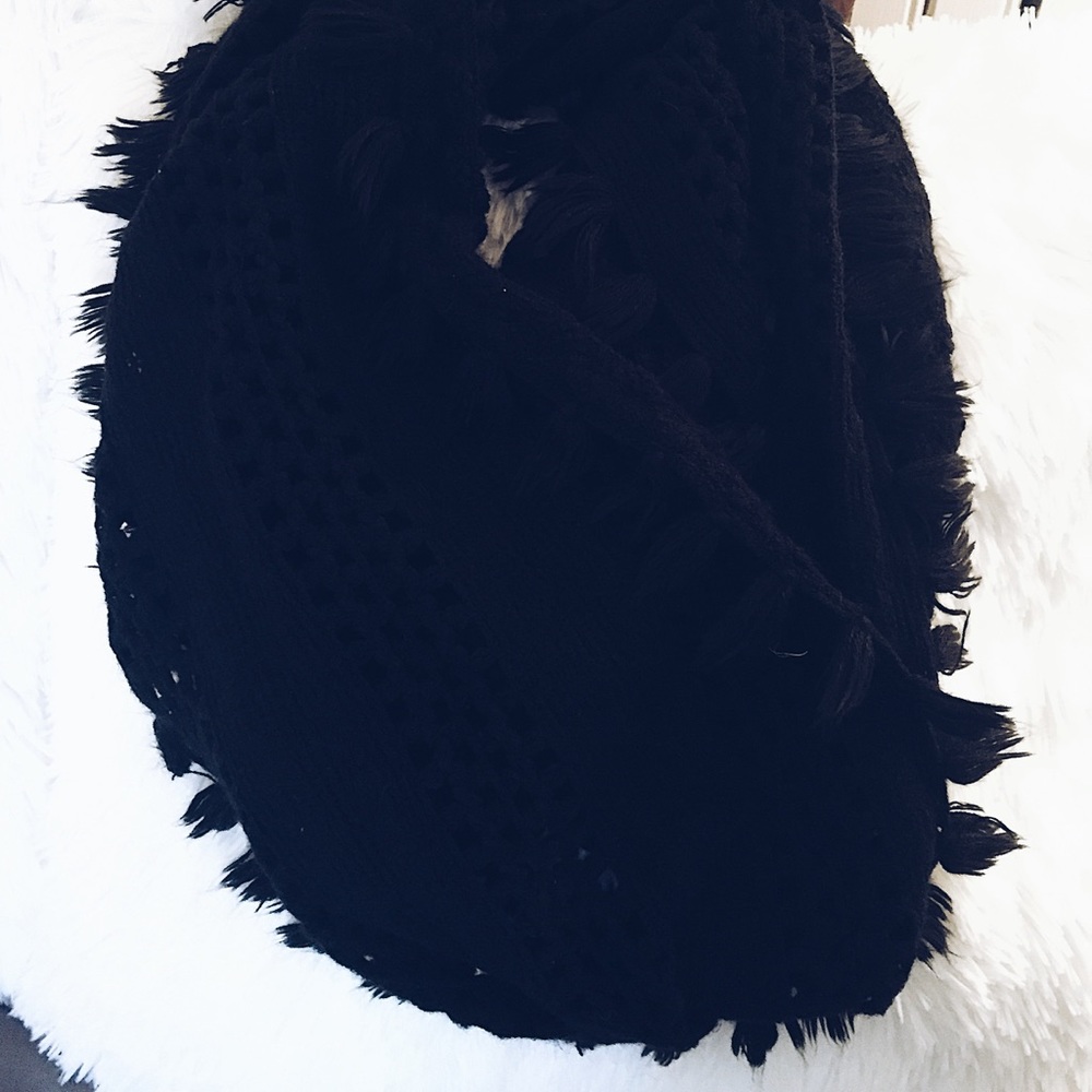 black fringe infiniti scarf