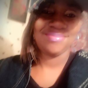 Meet your Posher, Cassandra