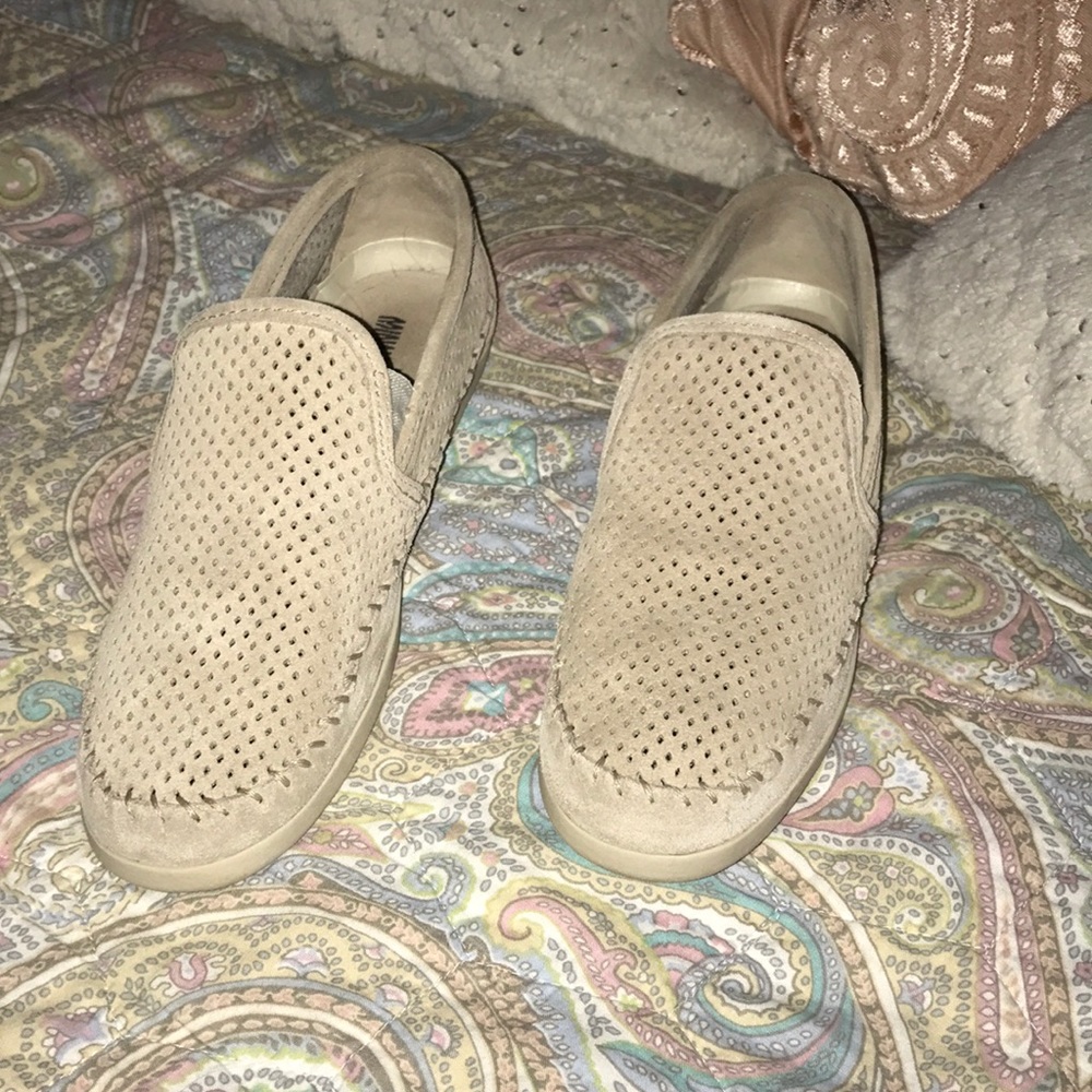 Cream Colored Loafers, Minnetonka Size 9