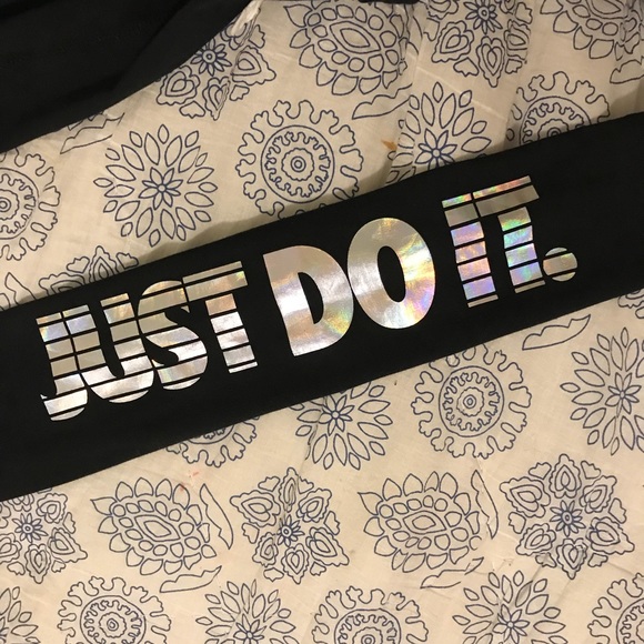 nike holographic leggings