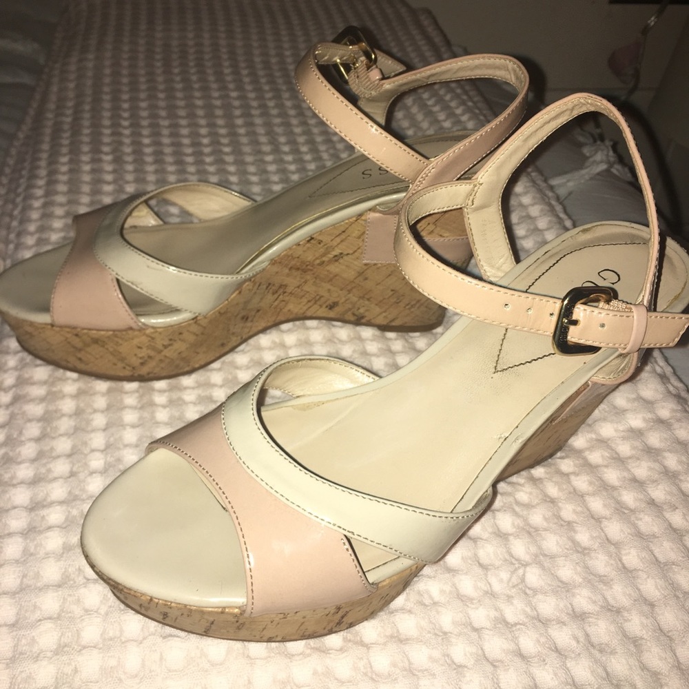 GUESS WEDGES NUDE & PINK SZ 7 1/2