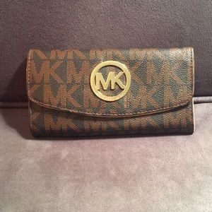 Michael Kors wallet